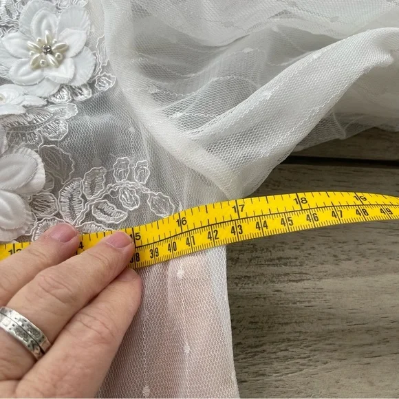 Showpo White Floral Mini Dress - Picture 10 of 12